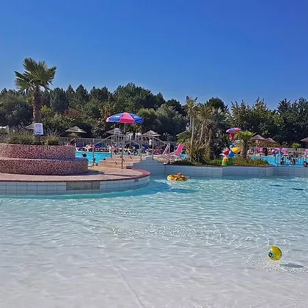 Charmant -escpace Aquatique-lac Gastes